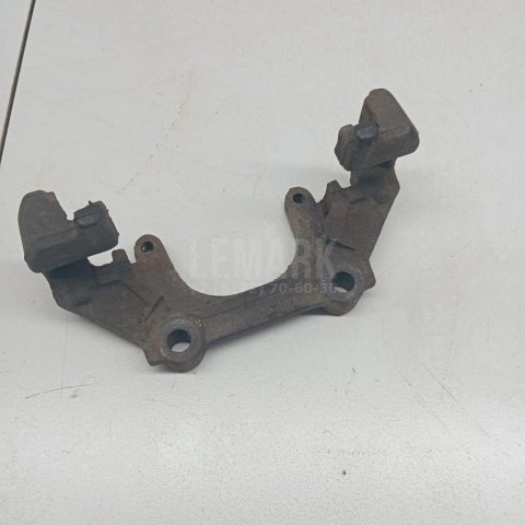 Скоба суппорта переднего