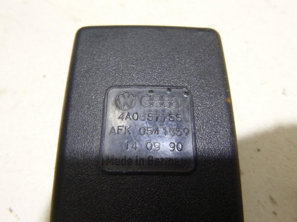 Ответная часть ремня безопасности