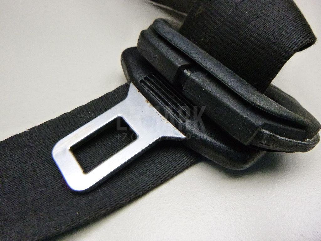 Ремень безопасности