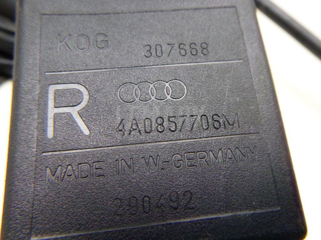 Ремень безопасности