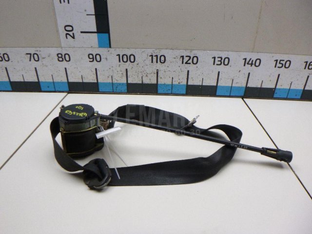 Ремень безопасности