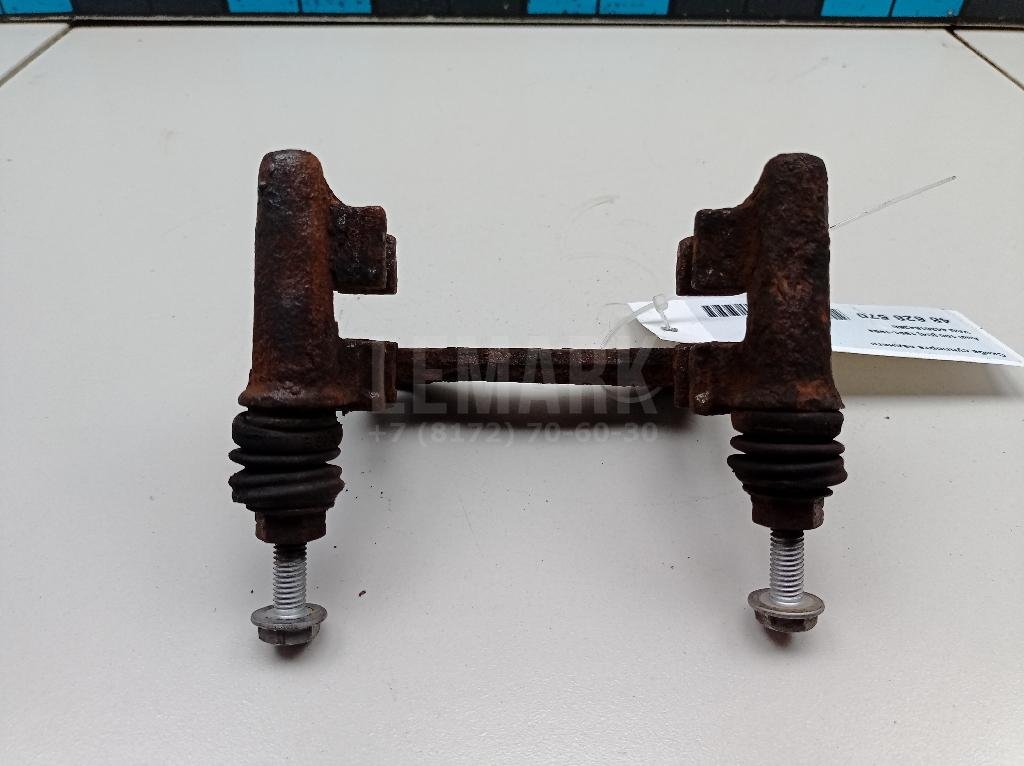 Скоба суппорта заднего