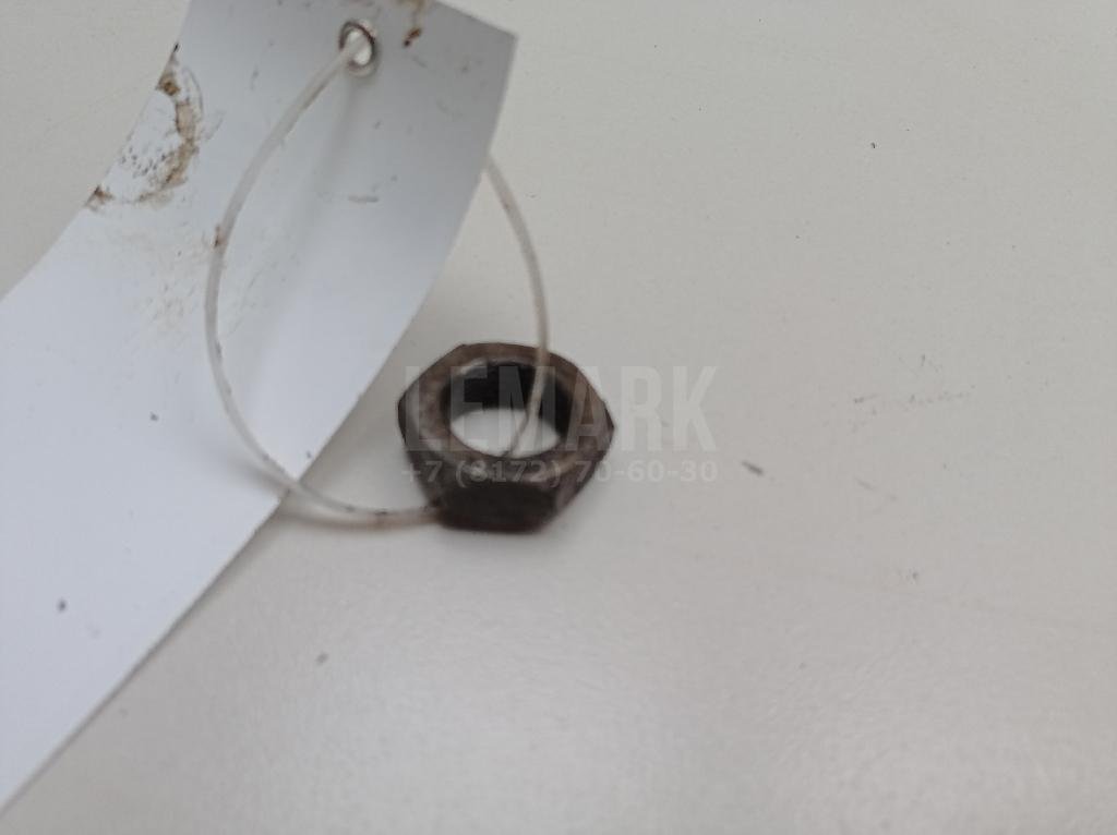 Гайка задней ступицы