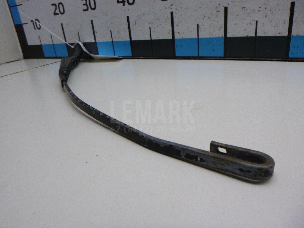 Поводок стеклоочистителя передний правый