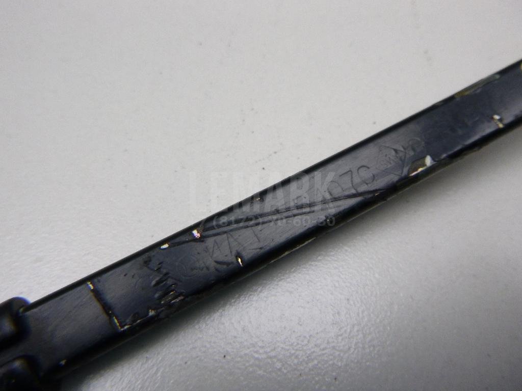 Поводок стеклоочистителя передний левый