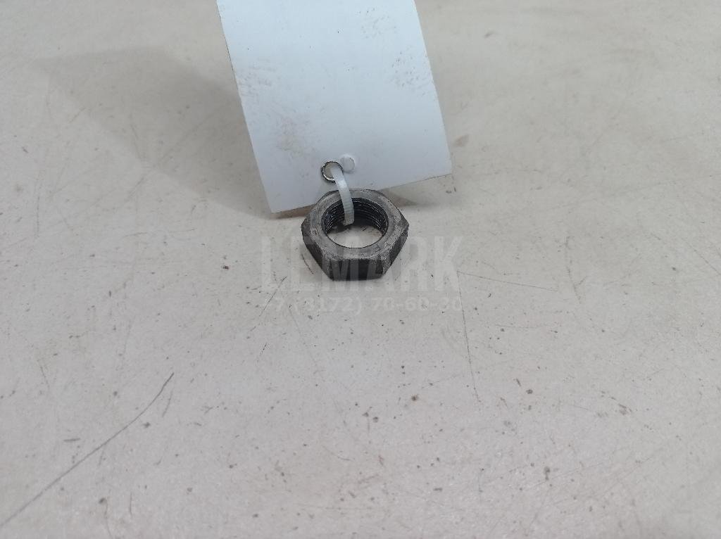 Гайка задней ступицы