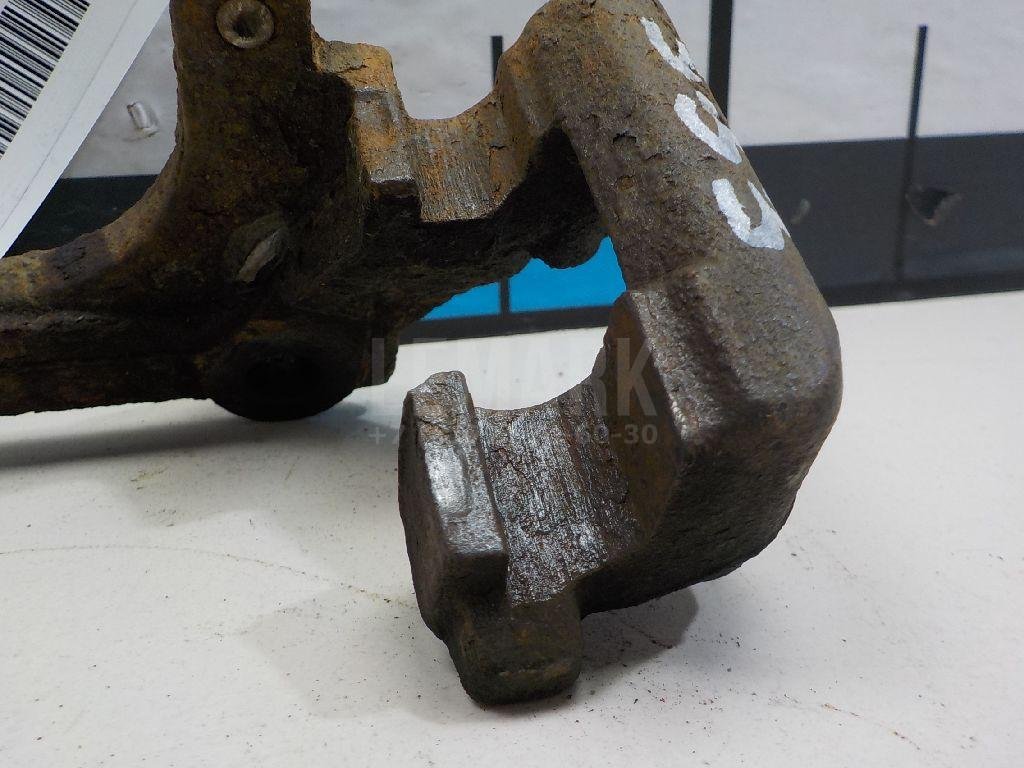 Скоба суппорта переднего