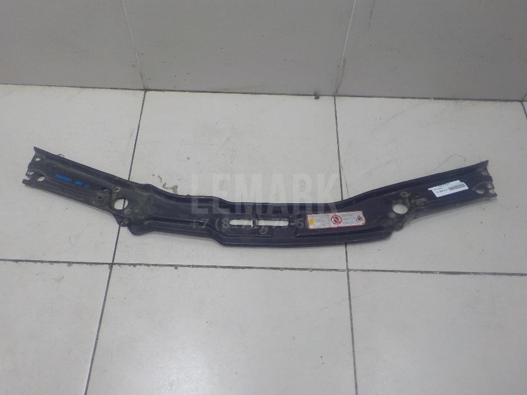 Панель передняя