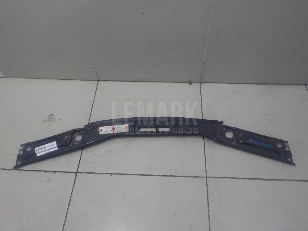 Панель передняя