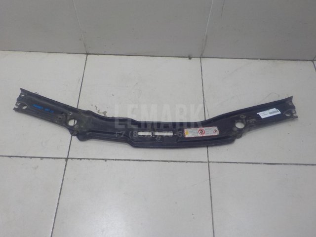 Панель передняя