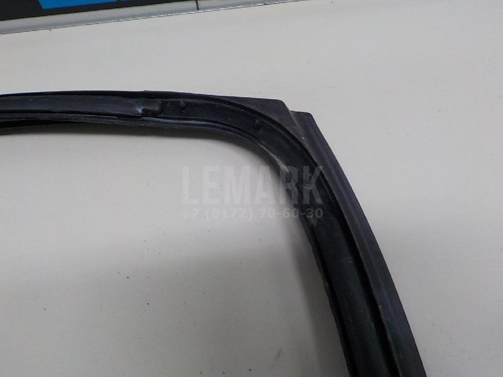 Уплотнитель стекла двери