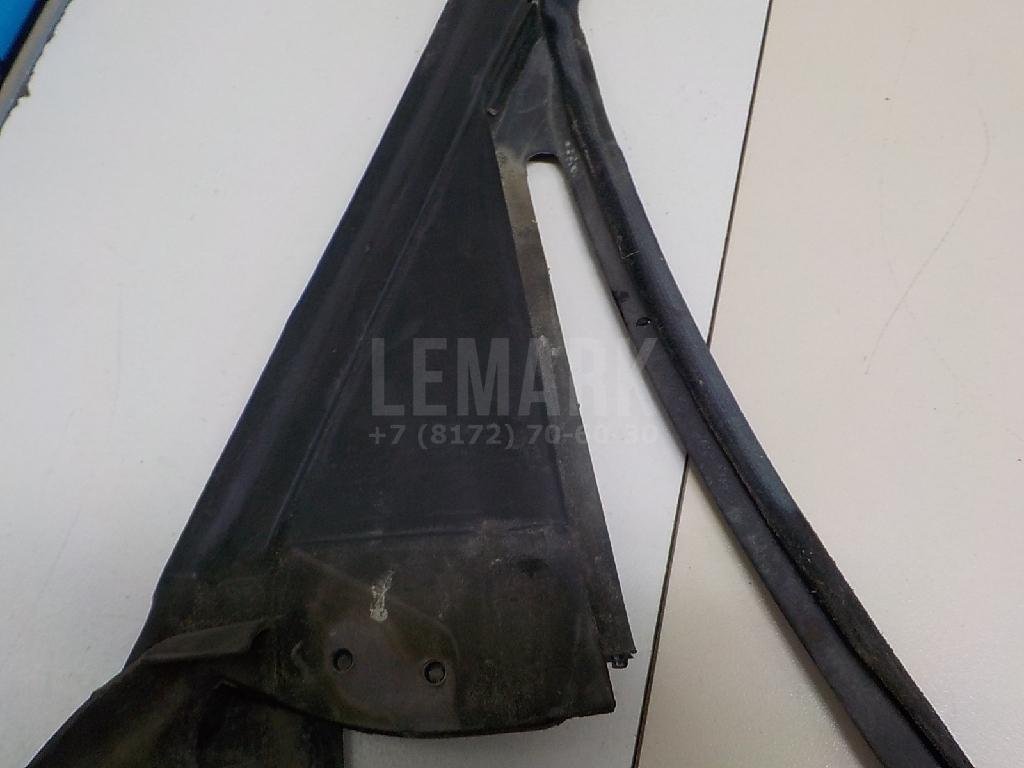 Уплотнитель стекла двери