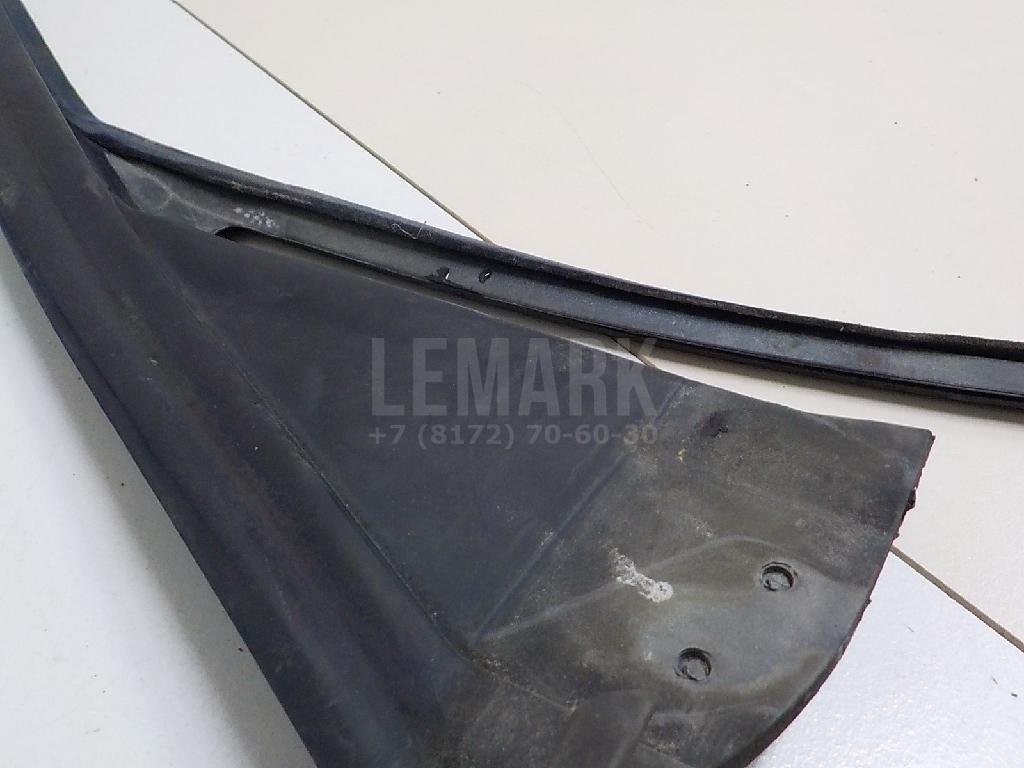 Уплотнитель стекла двери