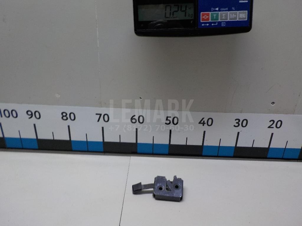 Замок спинки сиденья