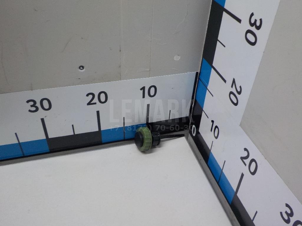 Крышка бачка гидроусилителя