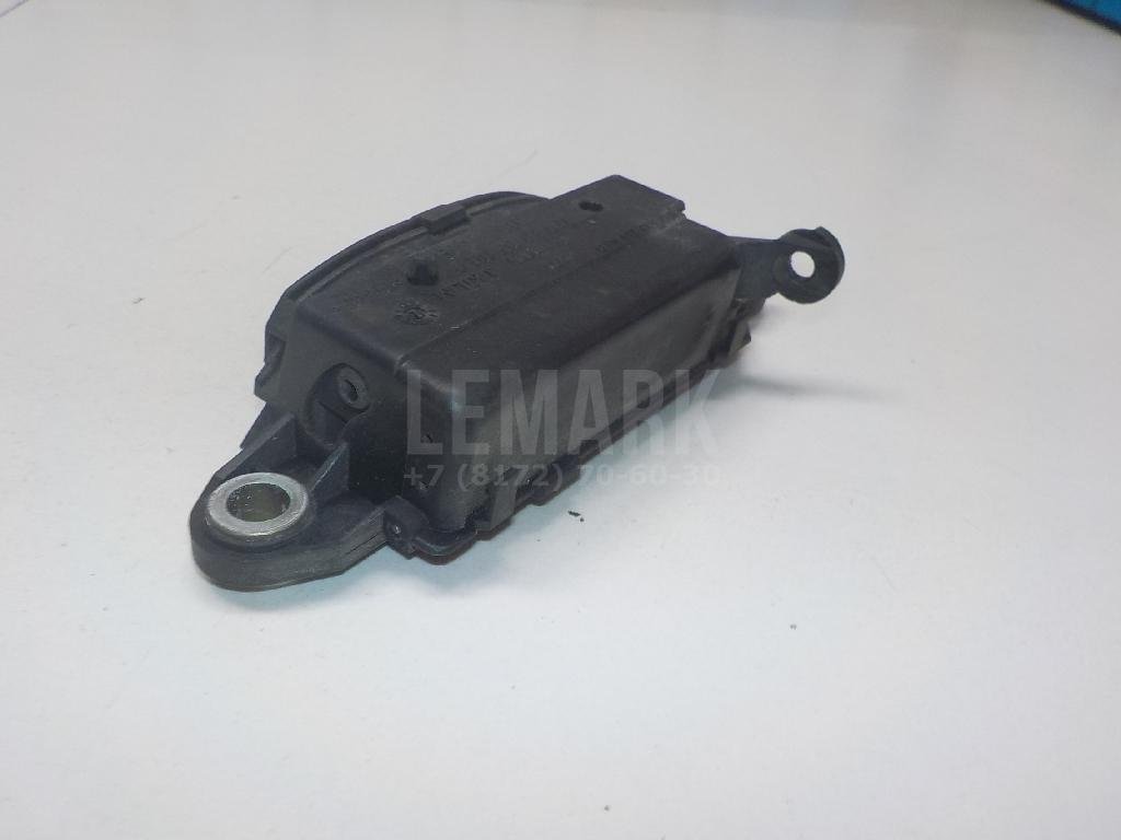 Ручка двери передней наружная левая