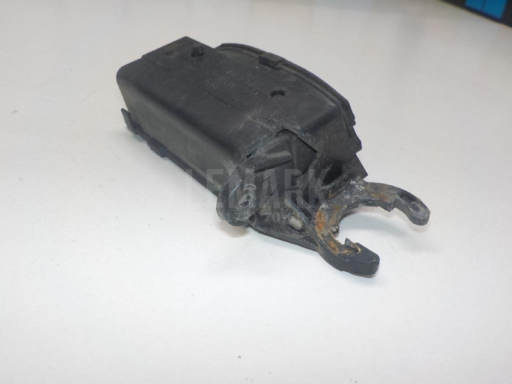 Ручка двери передней наружная левая