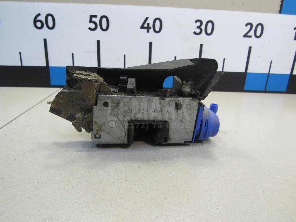 Замок двери задней правой