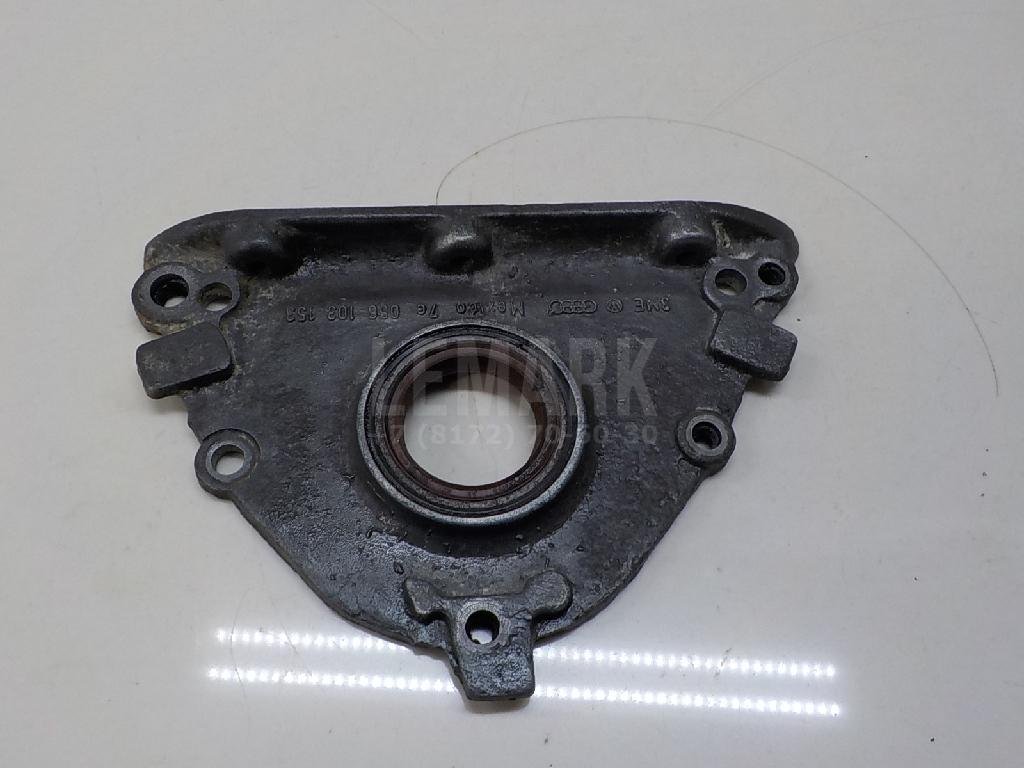 Крышка двигателя передняя