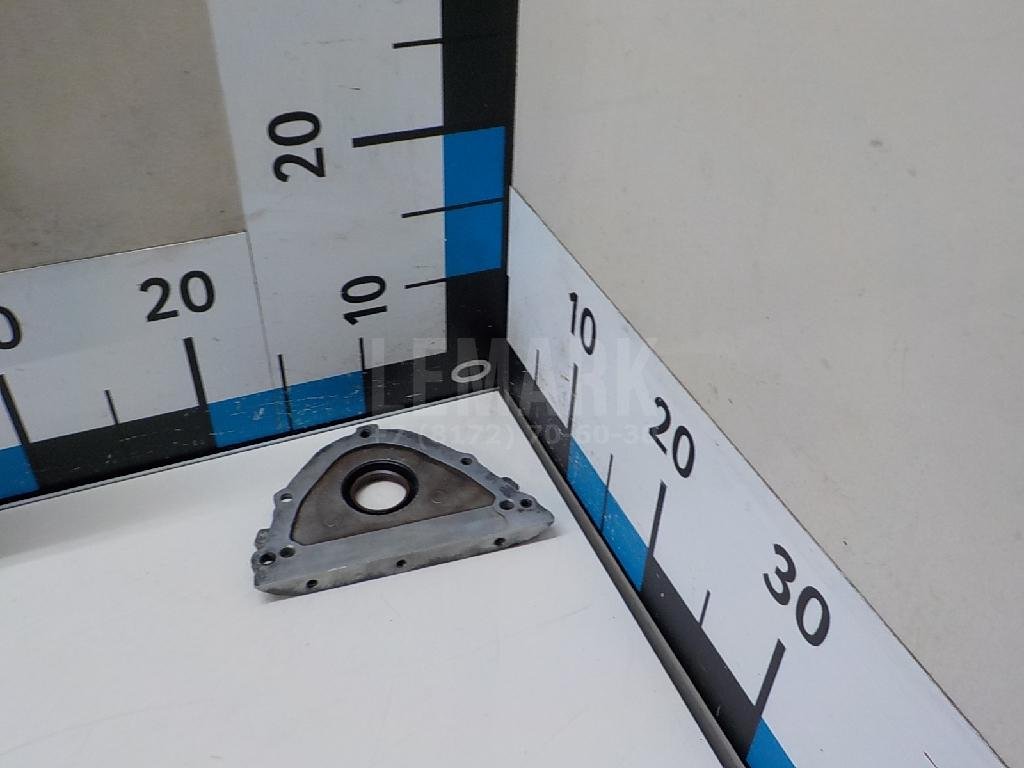 Крышка двигателя передняя