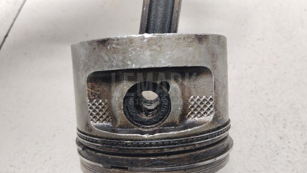 Шатун для  Audi A4 [B9] 2015