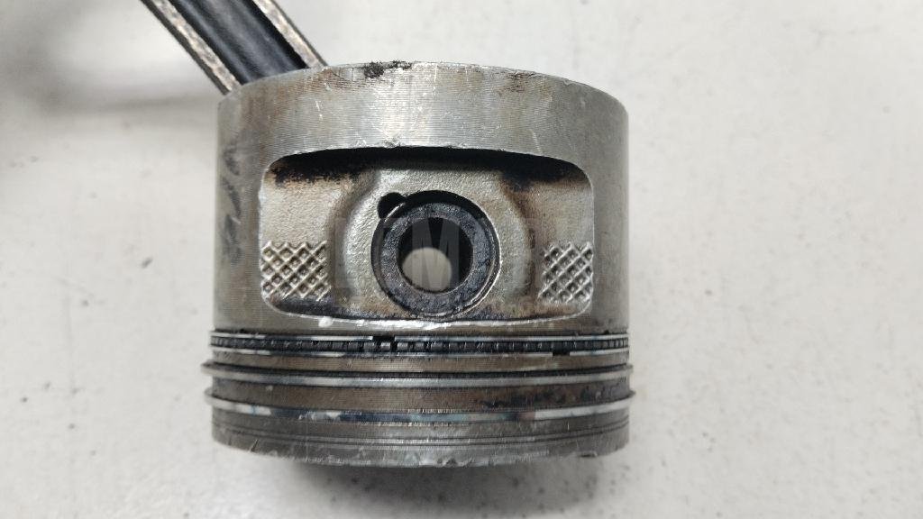 Шатун для  Audi A4 [B9] 2015