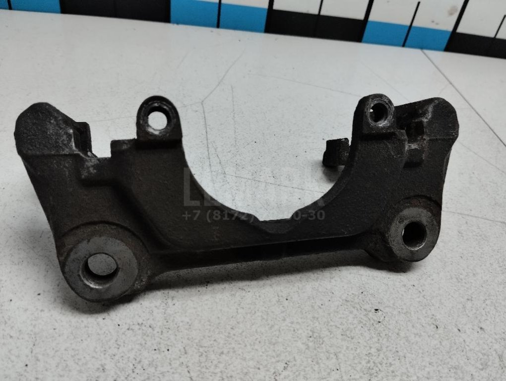 Скоба суппорта переднего