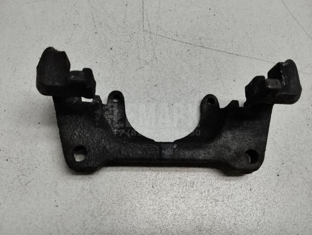 Скоба суппорта переднего