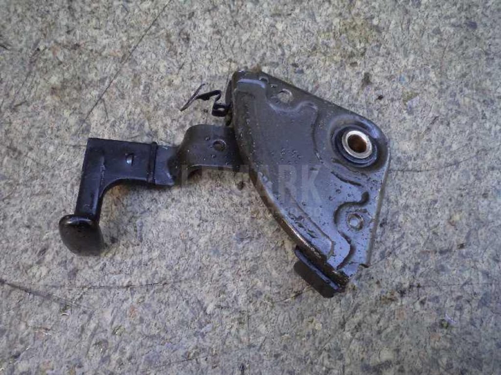 Ручка открывания капота