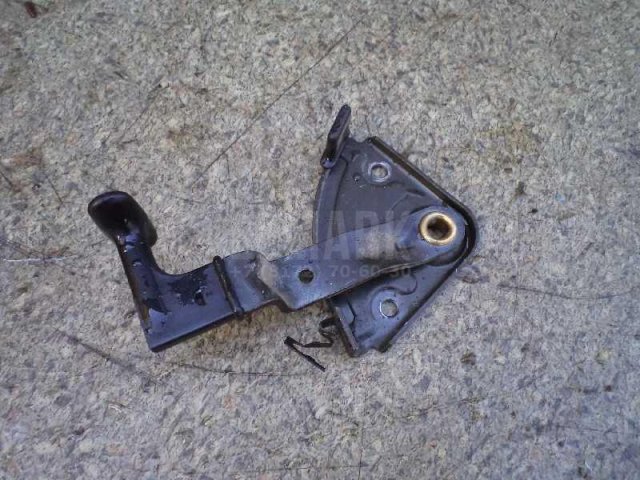 Ручка открывания капота