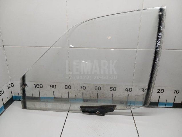 Стекло двери передней левой