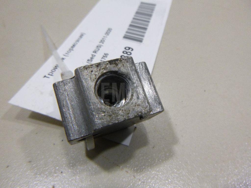 Тройник (тормозная)