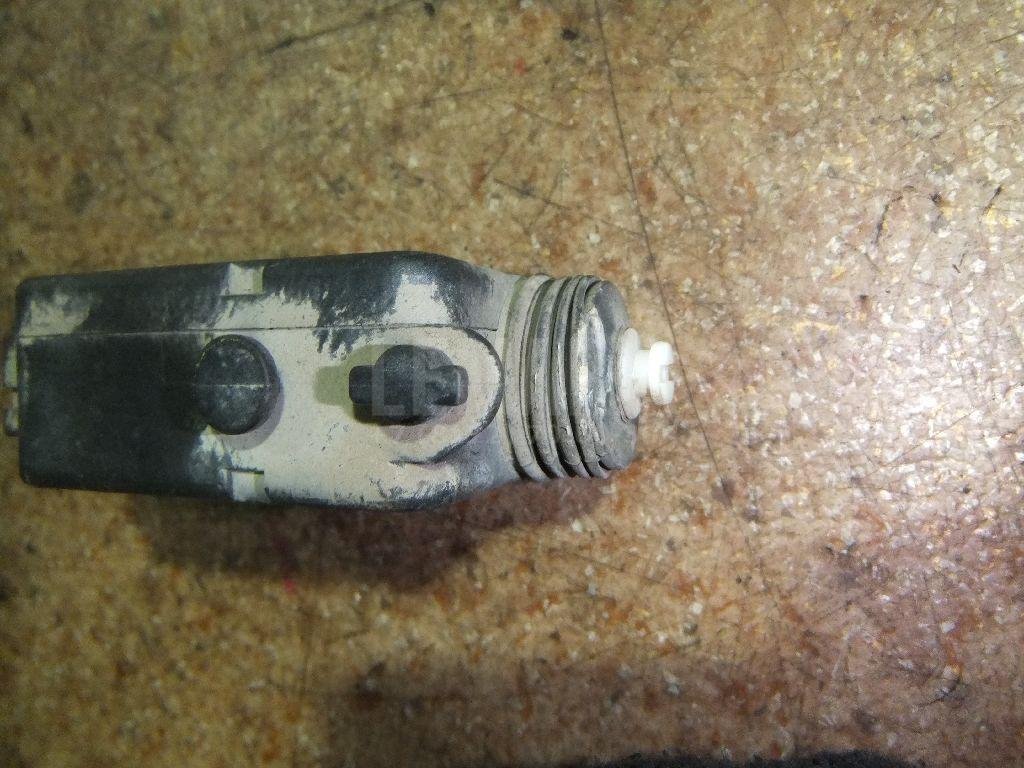 Активатор замка двери