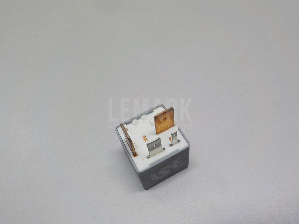 Реле электробензонасоса