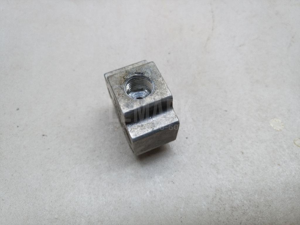 Тройник (тормозная)