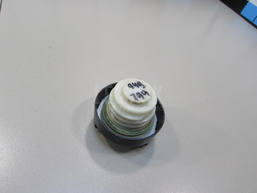 Крышка топливного бака