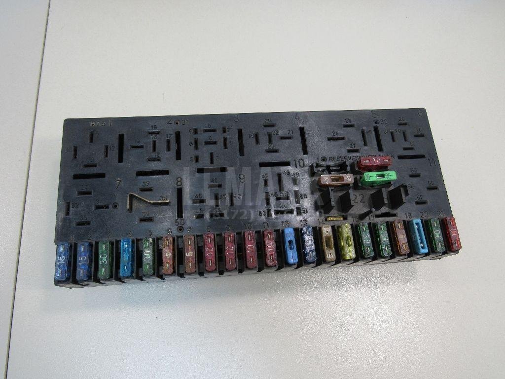 Блок предохранителей для  Audi 100 [C4] 1991-1994