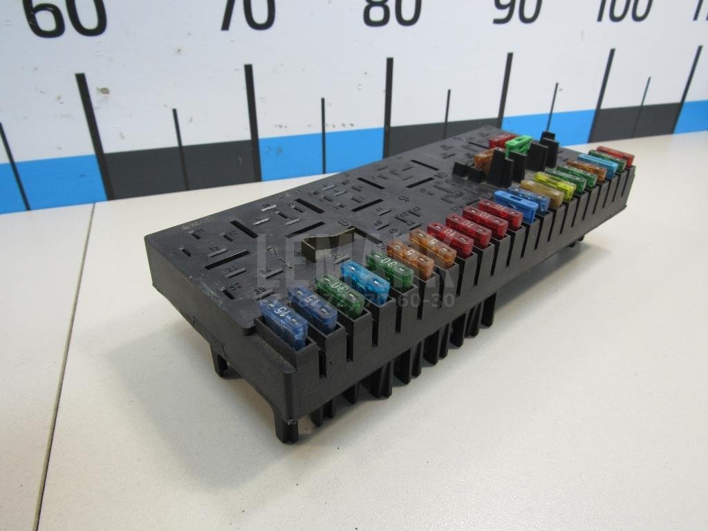 Блок предохранителей для  Audi 100 [C4] 1991-1994