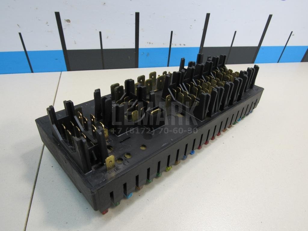 Блок предохранителей для  Audi 100 [C4] 1991-1994