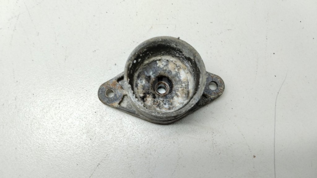 Опора заднего амортизатора