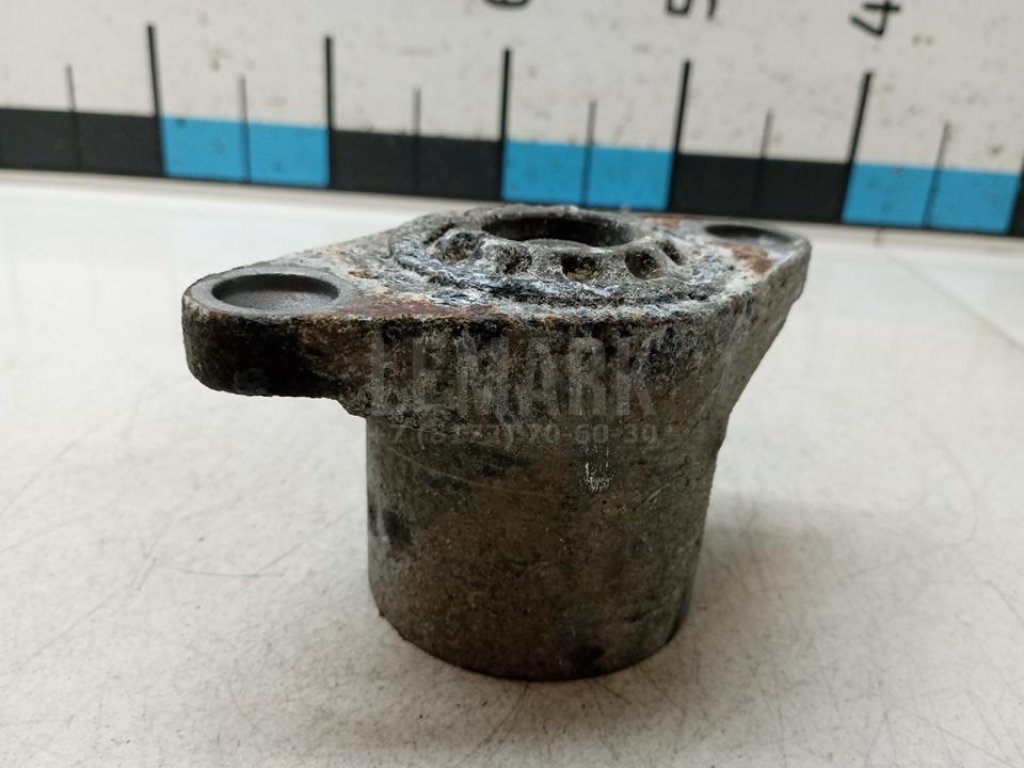 Опора заднего амортизатора