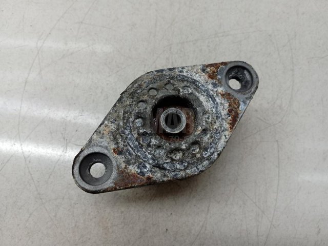 Опора заднего амортизатора