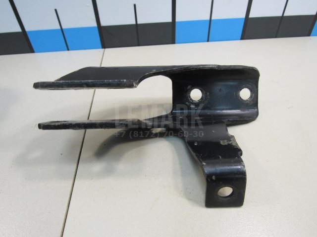 Крепеж рулевой рейки