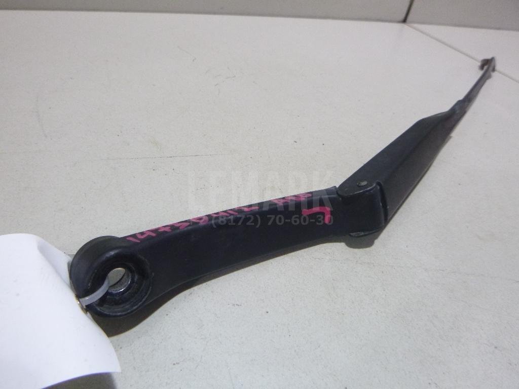 Поводок стеклоочистителя передний левый