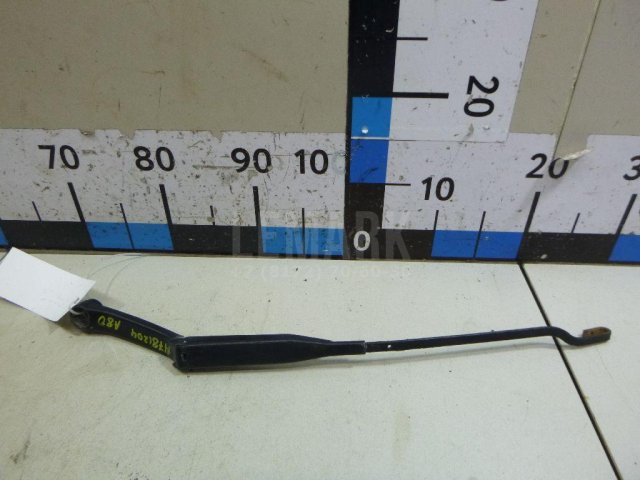 Поводок стеклоочистителя передний левый