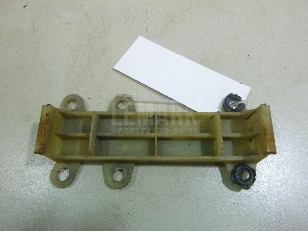 Направляющая заднего бампера