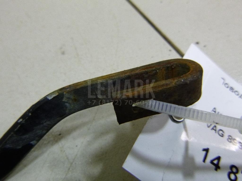 Поводок стеклоочистителя передний левый