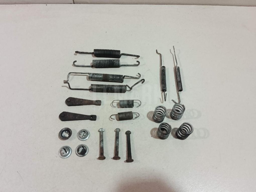 Установочный к-кт задних колодок