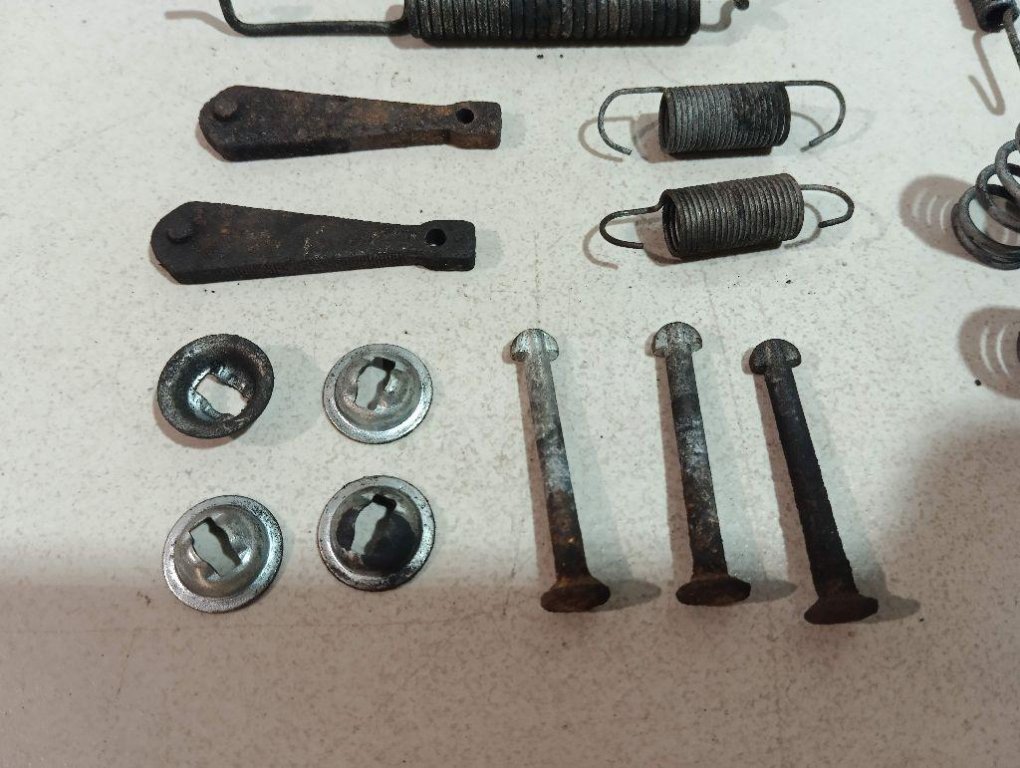 Установочный к-кт задних колодок