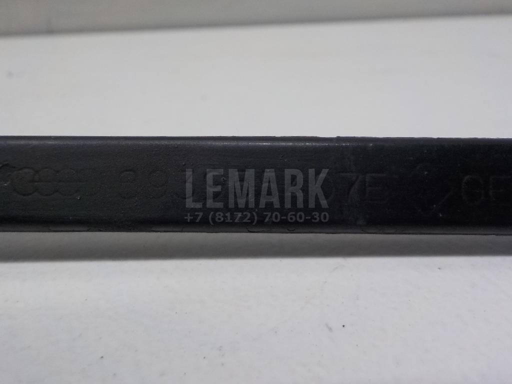 Поводок стеклоочистителя передний левый